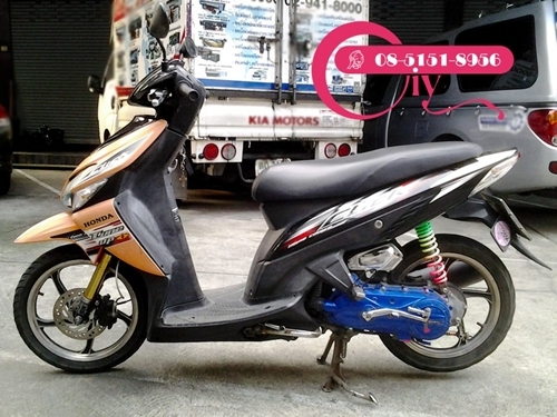 SALE!!! ฉลองรับคริสต์มาสและปีใหม่ Click ปลายปี 49 ราคาเพียง 13,000 บาทเท่านั้น มีเล่ม เครื่องดี