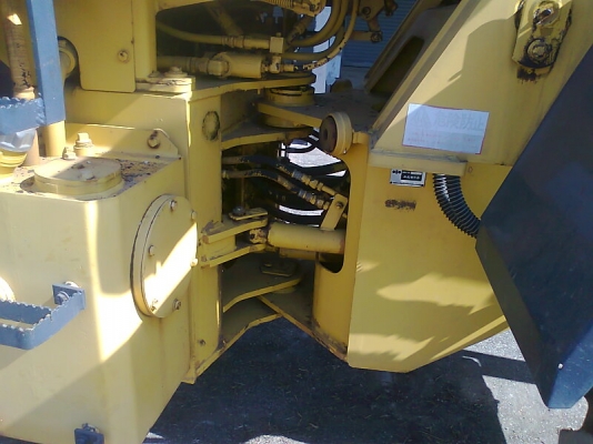 ขายด่วน..รถตักล้อยางสวยแน่นKOMATSU WA100-1 รถเก่าญี่ปุ่น ต่อแขนยาว เสริมปากบุ้งกี๋แล้ว ปรับสภาพแล้ว พร้อมลุยงาน.