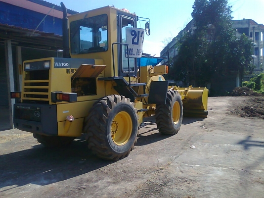 ขายด่วน..รถตักล้อยางสวยแน่นKOMATSU WA100-1 รถเก่าญี่ปุ่น ต่อแขนยาว เสริมปากบุ้งกี๋แล้ว ปรับสภาพแล้ว พร้อมลุยงาน.