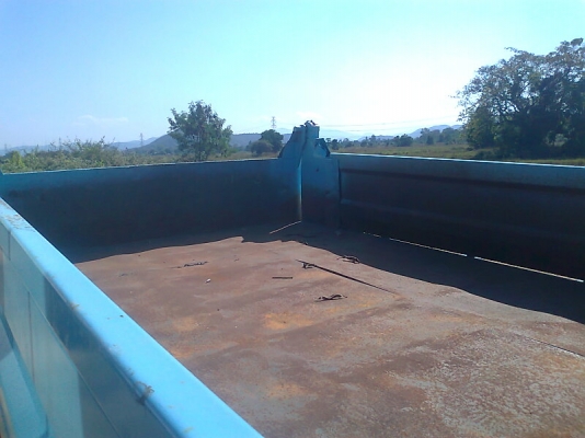 ขายด่วน..รถหกล้อ ISUZU NKR 110 แรงม้า รุ่นเกียร์สั้น  มีเล่มทะเบียน มีภาษีครบ.