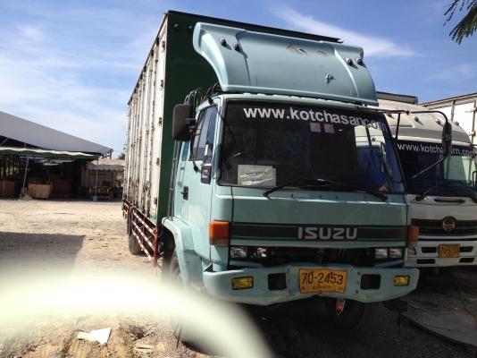 ขายรถบรรทุก 6 ล้อ ISUZU มือสอง สภาพดี