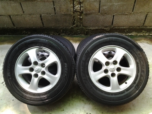 ขายแม๊กไทรทัน พร้อมยาง 215 65 R15