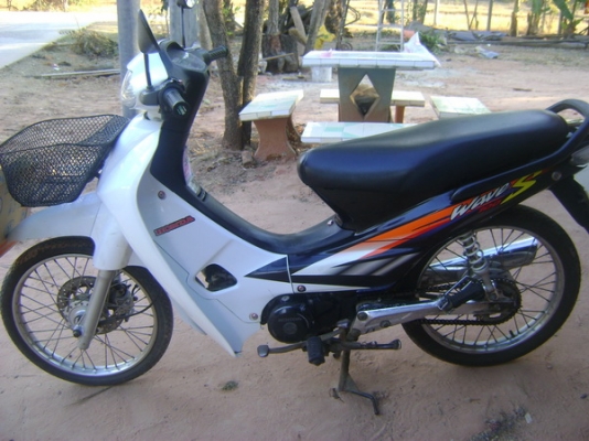 ขาย wave100s ปี 47 รถเดิมๆๆทะเบียนเต็ม หมด 56  ชุดโอนครบ ลดได้นิดหน่อยครับ 0883553489