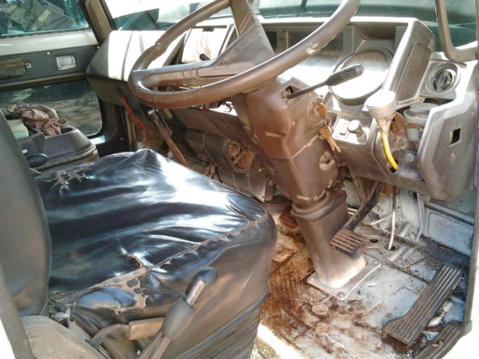 HINO F17 - 191 HP EL100 สิบล้อดั๊มพ์ 2 เพลา กระบะดั๊มพ์เหล็ก 12 ตันสภาพสวยไม่มีผุ เครื่องแรงดีไม่มีเยิ้ม มีสโลว์ครบพร้อมแล้ว หัวบางเดิมไม่มีผุ พวงมาลัยเพาเวอร์ ช่วงล่างคัชซีดี ยางสภาพดี 70\% พร้อมใช้งานได้เลย เอกสารเล่มทะเบียนครบพร้อมโอนครับ HINO F17 - 191 HP EL100 สิบล้อดั๊มพ์ 2 เพลา กระบะดั๊มพ์เหล็ก 12 ตันสภาพสวยไม่มีผุ เครื่องแรงดีไม่มีเยิ้ม มีสโลว์ครบพร้อมแล้ว หัวบางเดิมไม่มีผุ พวงมาลัยเพาเวอร์ ช่วงล่างคัชซีดี ยางสภาพดี 70\% พร้อมใช้งานได้เลย เอกสารเล่มทะเบียนครบพร้อมโอนครับ