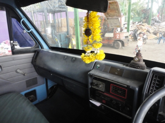 6 ล้อ ISUZU NPR 115 แรง เครื่อง 4BD1 เกียร์สั้น รถห้างแท้มือเดียว