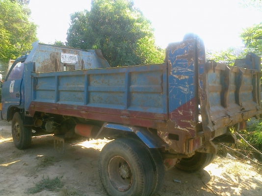 ISUZU KS 110 HP 4BC1 หกล้อดั๊มพ์ กระบะดั๊มพ์เหล็ก 4 ตันยาว 3.50 เมตรสภาพดีไม่มีผุ เครื่องแรงดีไม่มีเยิ้ม หัวบางเดิมไม่มีผุ ช่วงล่างคัชซีสวย เฟืองท้ายใหญ่ติด F ครบแล้ว ยางสภาพดี 60\% พร้อมใช้งานแล้ว เอกสารเล่มทะเบียนมีครบพร้อมโอนครับ ISUZU KS 110 HP 4BC1 หกล้อดั๊มพ์ กระบะดั๊มพ์เหล็ก 4 ตันยาว 3.50 เมตรสภาพดีไม่มีผุ เครื่องแรงดีไม่มีเยิ้ม หัวบางเดิมไม่มีผุ ช่วงล่างคัชซีสวย เฟืองท้ายใหญ่ติด F ครบแล้ว ยางสภาพดี 60\% พร้อมใช้งานแล้ว เอกสารเล่มทะเบียนมีครบพร้อมโอนครับ