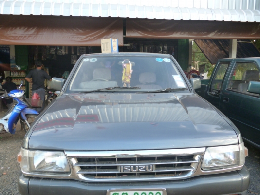 ขาย อีซูซุ  โฟวิน  เครื่อง2500 ปี 39