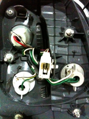 600- ชุดขั้วสายไฟพร้อมหลอดครบ   ใส่ไฟท้ายวิออส 07 ใหม่เอี่ยมของแท้ ราคาคู่ล่ะ 600 บาท Tel.085-150-9040(กดที่ชื่อเพื่อดูสินค้าทั้งหมดครับ)