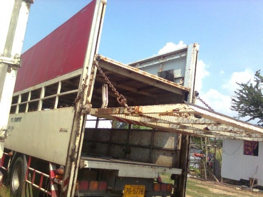 ขายกระบะบรรทุกรถมอเตอร์ไซค์ ยาว 7 เมตร พร้อมลิฟท้ายรถ