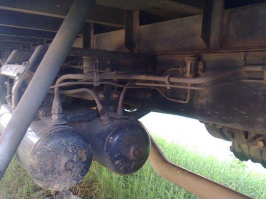 ขายรถบรรทุก 6 ล้อตู้แห้ง 10 บาน อีซูซุ เดก้า ยูโร2 ใบไม้ ห้างแท้