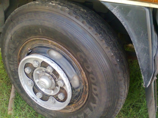 ขายรถบรรทุก 6 ล้อตู้แห้ง 10 บาน อีซูซุ เดก้า ยูโร2 ใบไม้ ห้างแท้