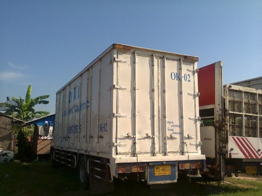 ขายรถบรรทุก 6 ล้อตู้แห้ง 10 บาน อีซูซุ เดก้า ยูโร2 ใบไม้ ห้างแท้