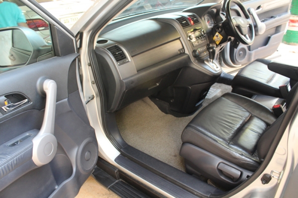 ขาย HONDA CR-V 2.0 AT 2WD ปี 2007 สวยๆครับ รถบ้าน เจ้าของขายเอง