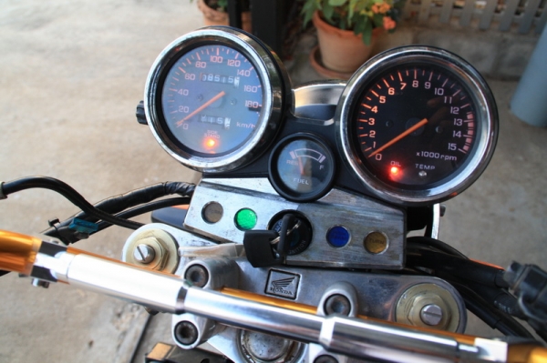 ขาย CB 400 ปี 98 เวอร์ชั่น S แท้ คาร์บูไฟฟ้า ปลั๊กแดง สรรพสามิตตัวจริง 78000