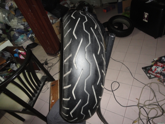 ยาง METZELER 130/70/18 ราคา1000 บาท