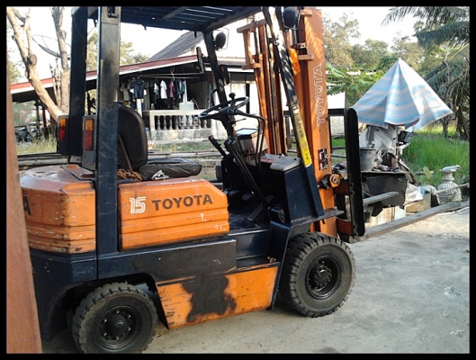 ขายโฟล์คลิฟ TOYOTA รุ่น5 เครื่อง4P เสาสูง3.5เมตร สีเดิม เก่าญี่ปุ่น ไม่เคยใช้ในไทย