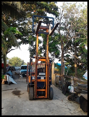 ขายโฟล์คลิฟ TOYOTA รุ่น5 เครื่อง4P เสาสูง3.5เมตร สีเดิม เก่าญี่ปุ่น ไม่เคยใช้ในไทย