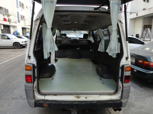 ขายรถตู้ L 300ประตูเปิดใด้สองข้าง ทะเบียนใหม่จดบรรทุก พวงมาลัยเพาเวอร์