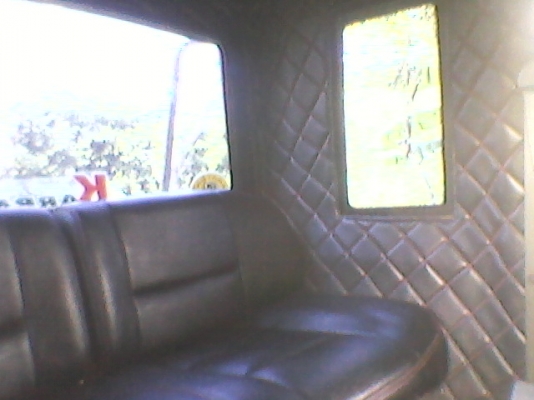 ขายตัวเล็ก จอมลุย