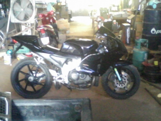 ขายvfr400 nc30 68000 ต่อรองใด้ทะเบียนแท้ไม่ขาดต่อ