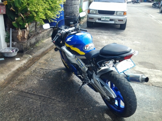 ลดเต็มทีเลนครับร้อนตัง cbr400 ปี92 ทะเบี้ยนแท้ครับโอนขนส่งได้เลยครับ 78000