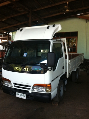 ISUZU NKR 4 ล้อ 130 แรง ป้ายไม่ติดเวลา สภาพสวยพร้อมใช้งาน