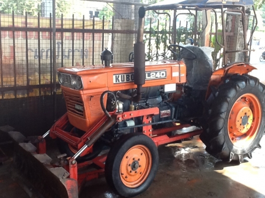 คูโบต้า L240 ใบมีดหน้า ผาน 5 สภาพดี รถไร่ไม่เคยลงนา..งามๆครับ
