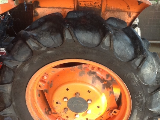 คูโบต้า L240 ใบมีดหน้า ผาน 5 สภาพดี รถไร่ไม่เคยลงนา..งามๆครับ