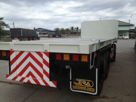 ลูกพ่วงสามเพลาทำสีใหม่