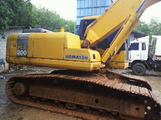 ขายด่วน!! KOMATSU PC200-7 สภาพสวยค่ะ พร้อมใช้งาน ไมล์ ชม.16000 ขายด่วน!! KOMATSU PC200-7 สภาพสวยค่ะ พร้อมใช้งาน ไมล์ ชม.16000