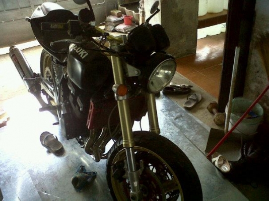 ขายsuzuki impluse 400 สภาพดีเติมน้ำมันขี่อย่างเดียวแต่งพร้อมขับ