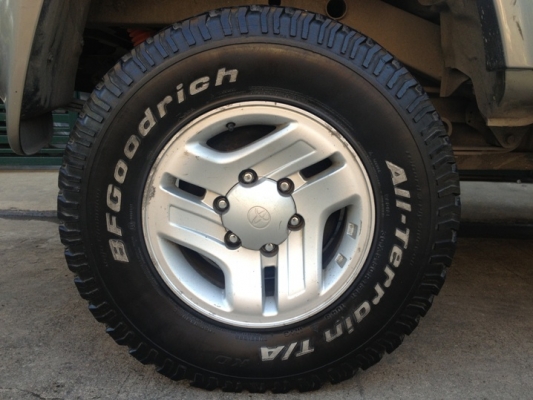 (ลดราคา)ขาย ล้อเดิมsportrider4wdยาง BF all 30/9.5/15 ปี06,2เส้น/05,2เส้น (ลดราคา)ขาย ล้อเดิมsportrider4wdยาง BF all 30/9.5/15 ปี06,2เส้น/05,2เส้น