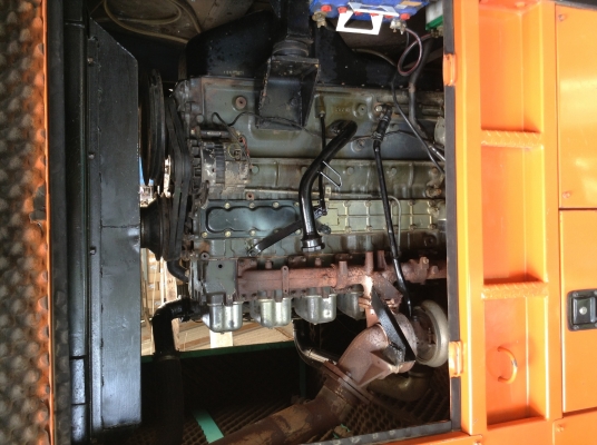 เครื่องปั่นไฟ 200kva