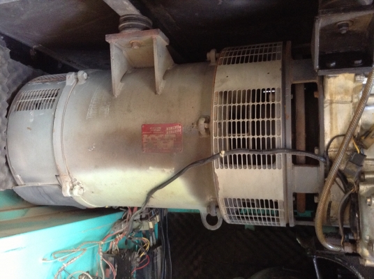 เครื่องปั่นไฟ 200kva