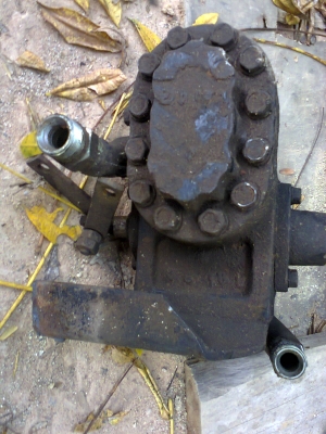 ขายกระบอกดั้ม 2.5ตัน ยกชุด