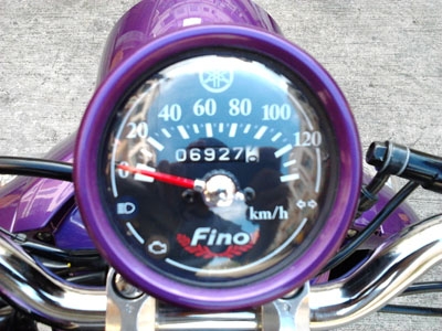 ขาย New Fino 2012 ลาย ปารีส รถ 5 เดือน ไมล์แท้ 6937 กม สภาพเดิมๆ รถผู้หญิงใช้ สีม่วง ดำ จด 10 สิงหาคม 2555 ราคา 28500 บาท