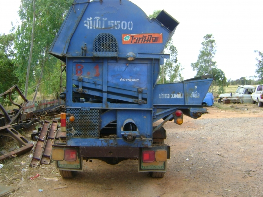 รถสีข้าว ไทยเล็ง 5 ฟุตครึ่ง