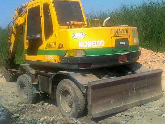 ขายรถแบคโฮ ล้อยาง KOBELCO SK100-T เล่มทะเบียน ไฟฟ้าครบ รถสวย พร้อมใช้ สนใจโทร