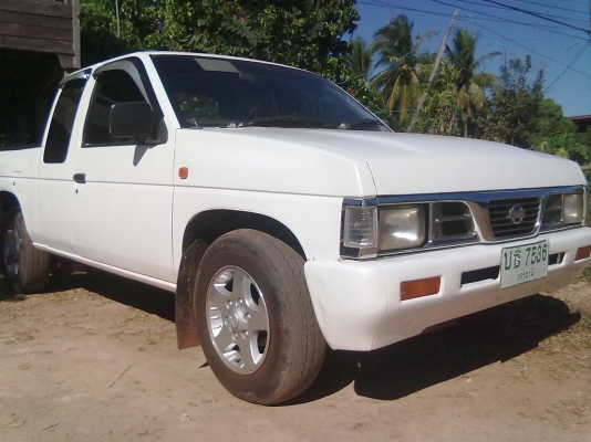 BIG-M  ปี่39 ไมล์โค้ง เครื่อง 2.7 ทะเบียนพร้อมโอน