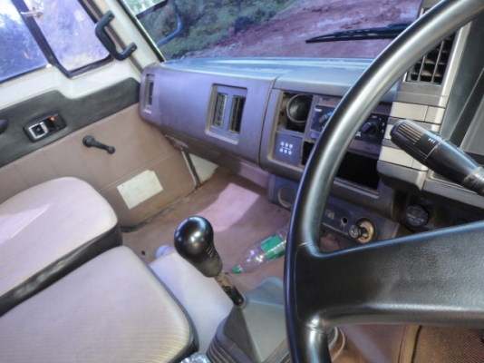 6 ล้อดั้มใหญ่ ISUZU 165 เครื่อง 6BD1 ชัดซีสวย ยาง 900