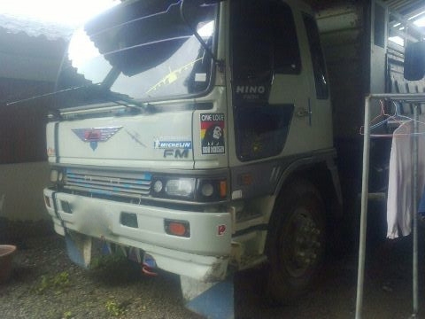 รถฮีโน่ 10 ล้อดั๊ม FM3H  195 แรงม้า ปี 39  สนใจติดต่อ 081 - 6079515