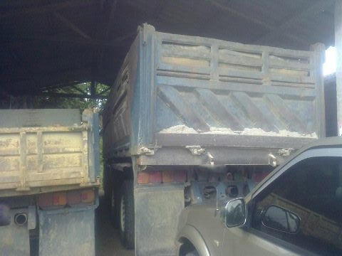 รถฮีโน่ 10 ล้อดั๊ม FM3H  195 แรงม้า ปี 39  สนใจติดต่อ 081 - 6079515