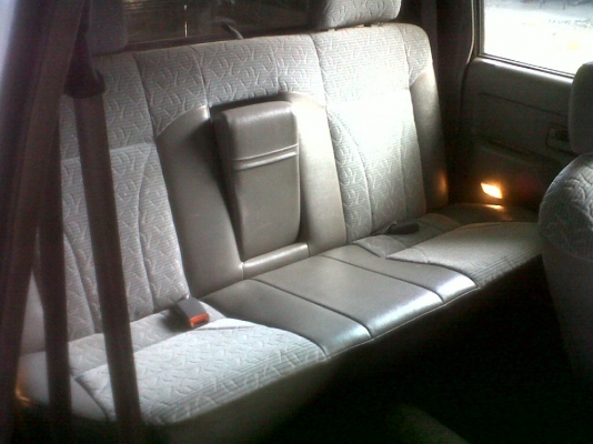 อีซูซุ ดราก้อน 4 ประตู ปี 02 เครือง 2.5 เทอร์โบ  ขายค่ะ