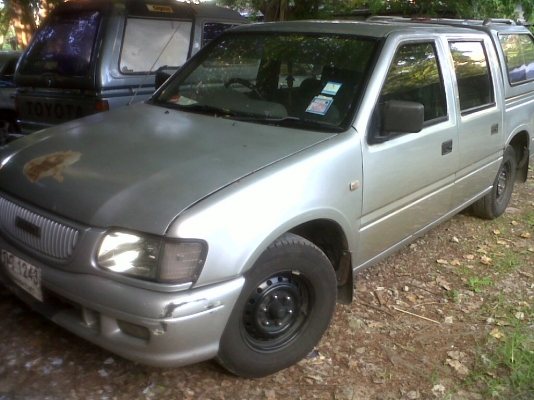 อีซูซุ ดราก้อน 4 ประตู ปี 02 เครือง 2.5 เทอร์โบ  ขายค่ะ