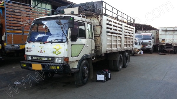 รถบรรทุก 10 ล้อ ยี่ห้อ MITSUBISHI 168 แรงม้า ติดแก๊ส NGV 8 ถัง ลักษณะถังยืน