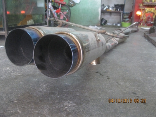 ขายท่อไอเสีย celica ไฟ4ตา หลังแคทใส่เครื่องเดิมครับ