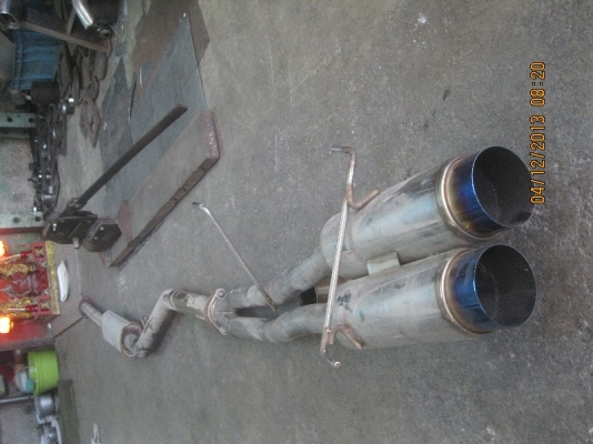 ขายท่อไอเสีย celica ไฟ4ตา หลังแคทใส่เครื่องเดิมครับ
