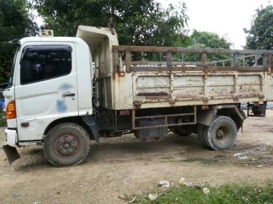 รถบรรทุกดั๊ม 6 ล้อ ยี่ห้ออีโน่ รุ่น FC4J รถปี 2547 รถบรรทุกดั๊ม 6 ล้อ ยี่ห้ออีโน่ รุ่น FC4J รถปี 2547