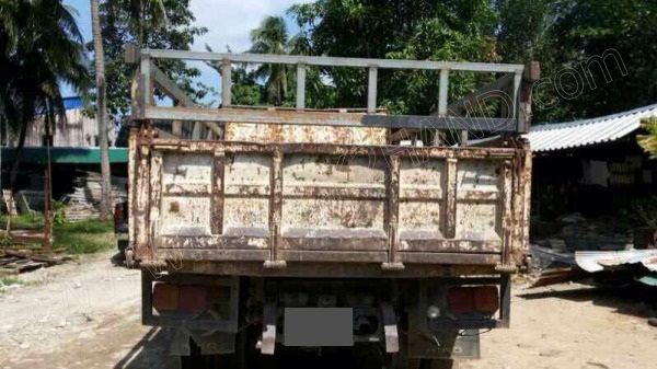 รถบรรทุกดั๊ม 6 ล้อ ยี่ห้ออีโน่ รุ่น FC4J รถปี 2547 รถบรรทุกดั๊ม 6 ล้อ ยี่ห้ออีโน่ รุ่น FC4J รถปี 2547