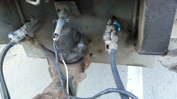 รถบรรทุก พ่วงแม่-ลูก ยี่ห้อ NISSAN ติดแก๊ส NGV 8 ถัง ลักษณะถังยืน รถบรรทุก พ่วงแม่-ลูก ยี่ห้อ NISSAN ติดแก๊ส NGV 8 ถัง ลักษณะถังยืน